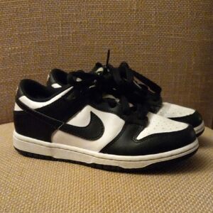 Nike Pandas Black & White Sneakers Size 1.5 Youth